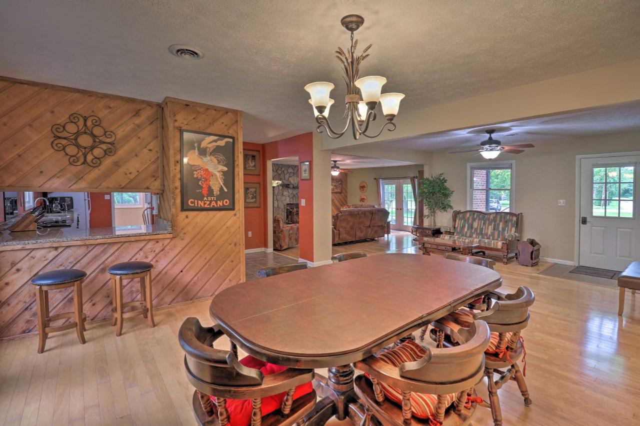 Hendersonville Home With Fire Pit 5 Mi To Downtown! Luaran gambar